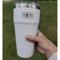 ราคา พร้อมส่ง ของแท้ % YETI Rambler 26oz Straw Cap with Straw Lid (3681776939)