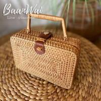 ราคา บ้านหวาย-กระเป๋าสานหวายแท้ กระเป๋าถือ ทรงเหลี่ยม (25016749647)