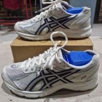 ราคา รองเท้าวิ่งมือสอง asics jog 100s ไซด์ 38/240 wide (28217377134)