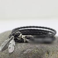 ราคา กำไลหนังถัก ประดับจี้ขนนก สีดำ (4339577)