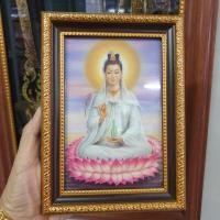 ราคา กรอบรูป พระโพธิสัตว์กวนอิม เจ้าแม่ กวนอิม นั่ง ดอกบัว 13x19 ซม. พร้อมกระจก (แขวนผนัง หรือ ตั้งโต๊ะ) บูชาเจ้าแม่กวนอิม (5431342876)