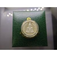 ราคา หลวงพ่อพระพุทธโสธร รุ่นสร้างพระอุโบสถ เนื้อเงิน(พิมพ์ใหญ่).ขนาด 2.5 เซ็น ปี 2539 พร้อมกล่องเดิม ใบเซอร์ (22348332853)