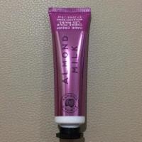ราคา Bath & Body Works Hand Cream Almond Milk ครีมทามือ (7714453131)