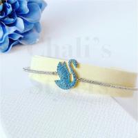 ราคา กำไลข้อมือ Swarovski รุ่น Swan Bangle (42702982369)