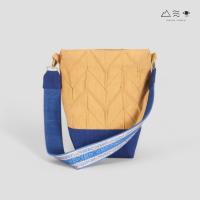 ราคา KHID กระเป๋าสะพายผ้าย้อมสีเปลือกไม้ พับลายฟันปลา สายยกขิด (26073450744)
