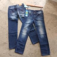 ราคา MC Jeans(แม็ค ยีนส์) #611 Mc mini boy (แม็คเด็ก )แท้ จากโรงงาน งานใหม่ไม่มีตำหนิ เอวปรับได้ กางเกงยีนส์ เด็ก (15393231785)