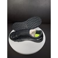 ราคา รองเท้าเด็กแตะฟุตบอลแบรนด์เนมมือสอง (28663192904)