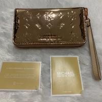ราคา กระเป๋าสตางค์ใบยาว ซิบรอบอก มีคล้องมือ ถอดได้ Michael Kors (4524416072)