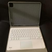 ราคา Smart Case Cover & Keyboard Bluetooth for iPad 10.9 เคสฝาพับไอแพด 10.9 มีช่องใส่ปากกา พร้อมคีย์บอร์ดบลูทูธ สินค้ามือสอง (23254037596)