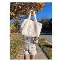 ราคา [ของแท้] กระเป๋าถือสตรี VS VICTORIAS SECRET PINK Plush Fleece Tote (27540035882)