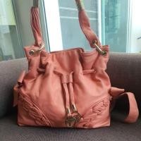 ราคา กระเป๋าหนังทรงจีบ Vincis Bench (24527789363)