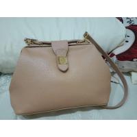 ราคา กระเป๋าสะพายข้างหนังแท้แบนSt. Scott London: (41761634400)