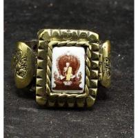 ราคา แหวนสีผึ้ง รุ่นแรก หลวงพ่อเดิม วัดหนองโพ จ.นครสวรรค์ ปี2482 (3245934105)