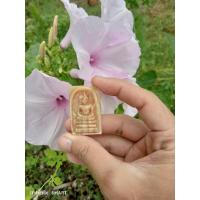 ราคา พระสมเด็จวงพระจัทร์แกะสลักจากหินพระธาตุเขาสามร้อยยอด (22483949419)