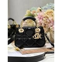ราคา กระเป๋า Dior Lady Mini หนังวัว สีดำ ตัวล็อคทอง ดีไซน์คล่องตัวสำหรับสะพายไหล่ (28090760480)