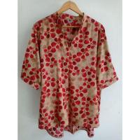 ราคา *รหัส ส 571 เสื้ออก 48 นิ้ว สีน้ำตาลทอง พิมพ์ลายสีแดงอมส้ม ผ้าซิลค์ซาติน ทรงหน้าสั้น-หลังยาว คอจีนวี แขนศอก มีกระดุมหลัง (26925350738)