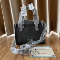 ราคา Guess แท้ รุ่น Oak Park Mini Tote Crossbody (14346397172)