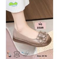 ราคา Clarks YC-2325 Leather Flowers Flat Shoes ORIGINAL หนังแท้ 100% (43612430870)