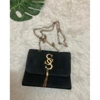 ราคา กระเป๋าสะพายสีดำ สายโซ่ (23368513863)