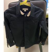 ราคา เสื้อเชิ้ตแขนยาวสีดำเด็กBurberryไซต์5ปีมือสองรอบอก26นิ้วความยาวเสื้อ17นิ้วของแท้100%ใส่ครั้งเดียว (18994881781)