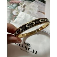 ราคา ✨กำไล Coach ลงยาสีดำรุ่นใหม่ล่าสุด ใส่สวยขึ้นข้อมือมากค่ะ (22968489953)