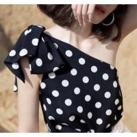 ราคา เสื้อปาดไหล่ข้างเดียว ผูผโบว์ไหล่ (4833157274)