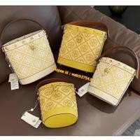 ราคา Tory Burch T Monogram Straw Bucket New 2022 2 สี 2 ขนาด กระเป๋าแฟชั่น ทรงบัคเก็ต ทรงขนมจีบ งานสวย ยอดนิยม กระเป๋าสะพาย (23839722398)