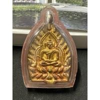 ราคา พระเจ้าสัวรุ่น5บูรณะหอสวดมนตร์ เนื้อก้านช่อผสมมวลสารหลวงปู่บุญพิมพ์ใหญ่ (ตัดมาจากช่อที่มี 9 องค์)หลังตอก ก.ก. (22182015544)