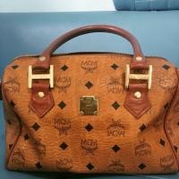 ราคา กระเป๋า mcm ของแท้100% มีตำหนิหนังถลอก ขายเทค่ะ (1141802030)