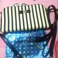 ราคา กระเป๋ามือสองสะพายข้าง Cheritan แบรนด์แท้ของแม่ค้าเองค่ะ (1188169723)