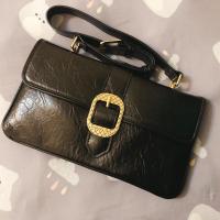 ราคา กระเป๋าสะพาย Charles & Keith (22546499083)