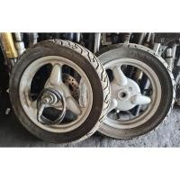 ราคา ล้อแม็คหน้า-หลัง พร้อมยาง แท้มือสองสินค้าพร้อมใช้งาน (29022889602)