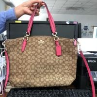 ราคา COACH F36625 SMALL KELSEY SATCHEL IN SIGNATURE (1654224438)