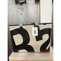 ราคา กระเป๋า รุ่น 'Rally Tote Bag' ของแท้ % มาพร้อมกล่อง ถุงผ้าค่ะ (28319862767)