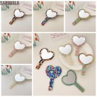 ราคา สว่าง กระจกมือถือกระจกแต่งหน้าขนาดเล็กรูปหัวใจมือถือแต่งหน้าทุกวันกระจกขนาดเล็กกรดอะซิติกเนื้อแบบพกพาย้อนยุคกระจกแต่งตัวผู้หญ (42068445098)
