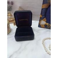 ราคา กล่องTiffany&Co jewelry boxแท้ (20674485162)