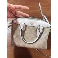 ราคา Coach หมอน 9 นิ้ว แท้ 100% (11398902053)