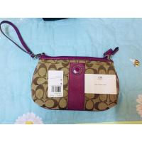 ราคา กระเป๋าสตางค์ COACH แท้ (Coach F47706 SIGNATURE STRIPE LARGE WRISTLET) (8968862306)