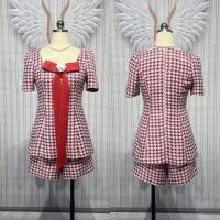 ราคา (2xl) พร้อมส่งชุดเซท 3 ชิ้น เสื้อกางเกงขาสั้นสีแดงลายชิโนพร้อมเข็มกลัดดอก 3D งานป้าย Chalita แท้ มือ1 ป้ายห้อย (25414981559)