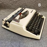 ราคา เครื่องพิมพ์ดีด ภาษาอังกฤษ ของเก่า (28754582102)