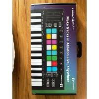 ราคา Novation LaunchKey Mini MK3 มือสอง (27611395599)