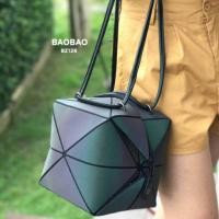 ราคา กระเป๋าสะพาย BAO BAO สีรุ้งลาย (1133083932)