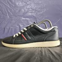 ราคา รองเท้า Tommy Hilfiger มือสองของแท้ Size 41/26 cm. (28180675502)
