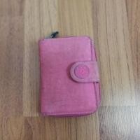 ราคา (มือสอง)​*กระเป๋าสตางค์ kipling สีชมพู ของแท้100% (1517222321)