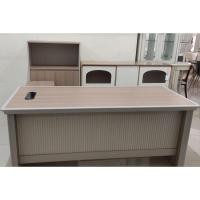 ราคา ชุดโต๊ะทำงานผู้บริหาร 180 เซนติเมตร สีโซลิด/ครีม ขอบอะลูมิเนียม พร้อมตู้ข้างติดล้อ (26952383691)