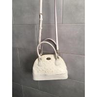 ราคา กระเป๋า coach ทรงโดมขาว (14823466665)