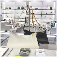 ราคา กระเป๋า Charles & Keith รุ่น Metallic-Accent Strap Trapeze Bag : CK2-20160106-1 แท้จากชอป พร้อมถุงกระดาษ (22269388609)