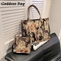 ราคา One Piece กระเป๋า Tote ฤดูหนาว สไตล์ใหม่ ปักลาย ความจุมาก สำหรับผู้หญิง แฟชัน ผ้าใบ ใช้ได้ทั้งถือและสะพาย (41267685878)