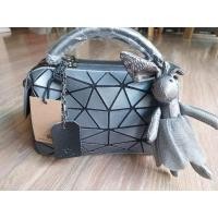 ราคา กระเป๋าถือ กระเป๋าทรงหมอน สวยงานดี แบรนด์ David Jones (16497980314)