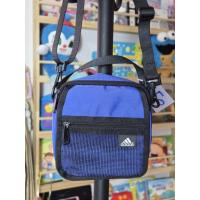 ราคา กระเป๋าสะพายข้างใบเล็ก adidas สีน้ำเงิน มือสองญี่ปุ่น #สภาพเหมือนใหม่ (26691015437)